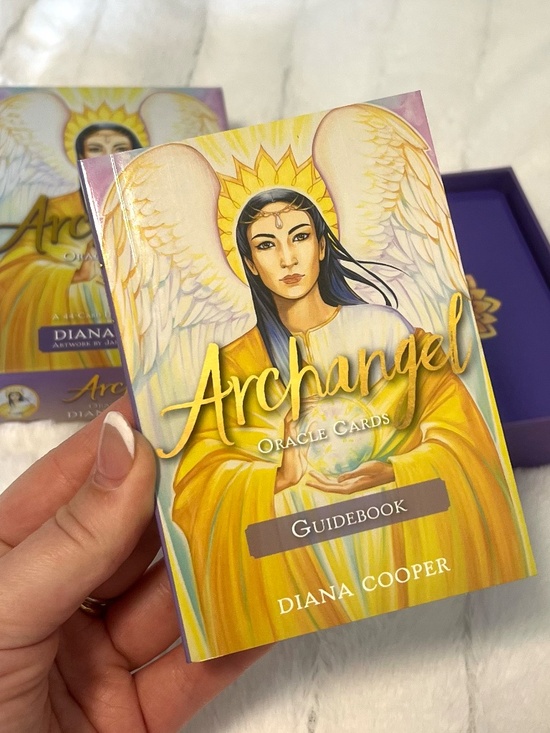 Archangel Oracle Cards Deck – Diana Cooper – 44 Cards + Guidebook - NWOT - Picture 2 of 4